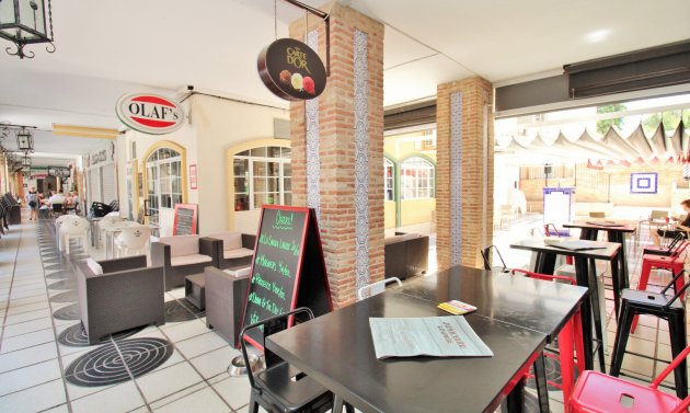 Resale - Commercial -
Villamartín - Villamartin