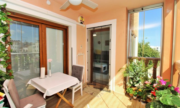 Resale - Apartment -
Villamartín - PAU 8