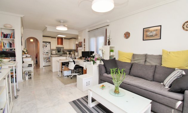 Resale - Apartment -
Villamartín - PAU 8