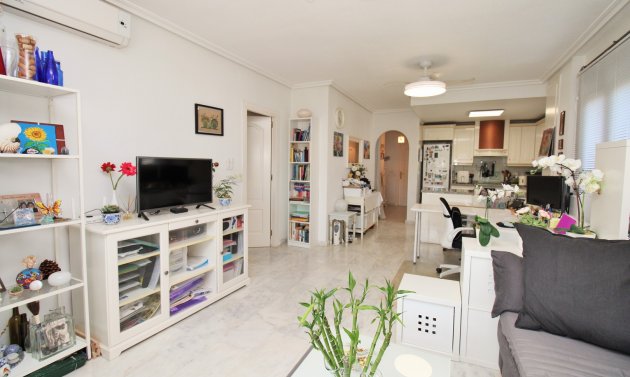 Resale - Apartment -
Villamartín - PAU 8