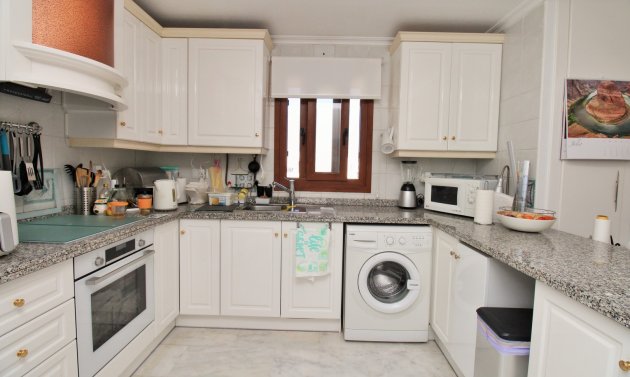 Resale - Apartment -
Villamartín - PAU 8