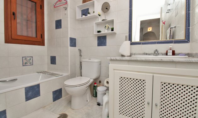 Resale - Apartment -
Villamartín - PAU 8
