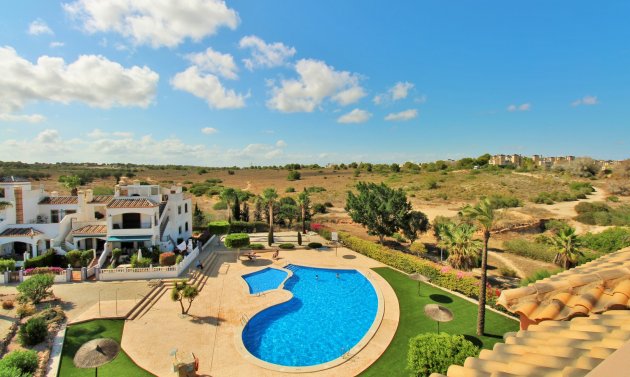 Resale - Apartment -
Villamartín - PAU 8