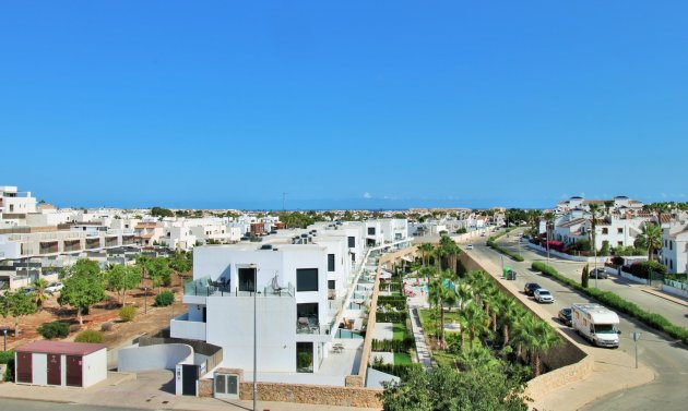 Resale - Apartment -
Villamartín - PAU 8