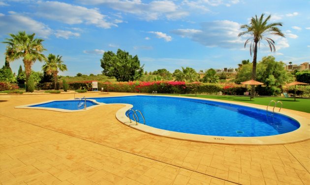 Resale - Apartment -
Villamartín - PAU 8