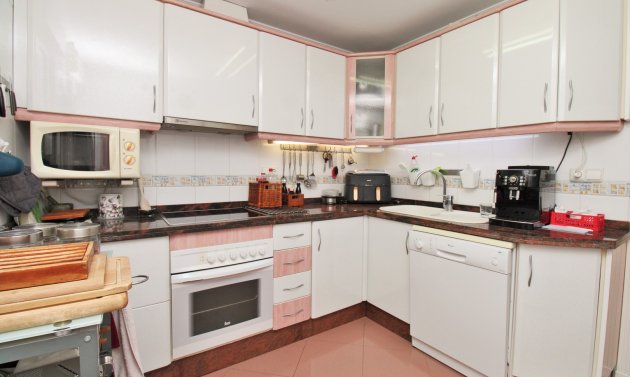 Resale - Villa -
Villamartín - Los Dolses