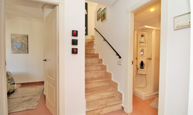 Resale - Villa -
Villamartín - Los Dolses