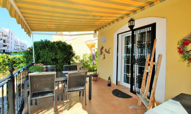 Resale - Villa -
Villamartín - Los Dolses