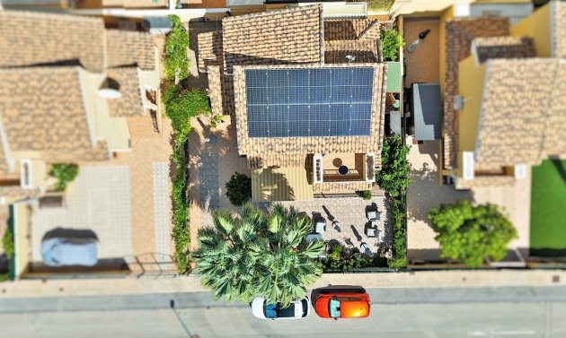 Resale - Villa -
Villamartín - Los Dolses