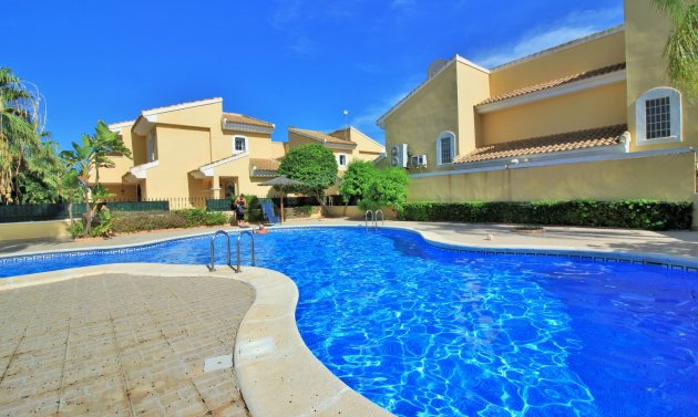 Resale - Villa -
Villamartín - Los Dolses