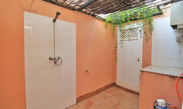 Återförsäljning - Detached Villa -
Cabo Roig