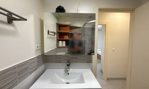 Resale - Apartamento -
Cabo Roig