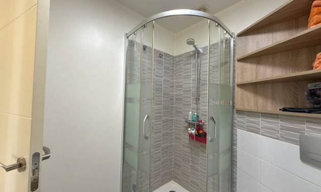 Resale - Apartamento -
Cabo Roig