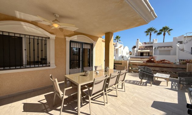 Resale - Apartamento -
Cabo Roig