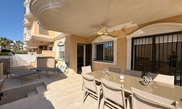 Resale - Apartamento -
Cabo Roig