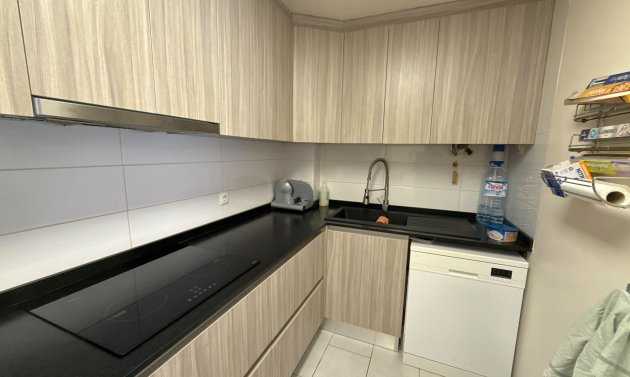 Resale - Apartamento -
Cabo Roig