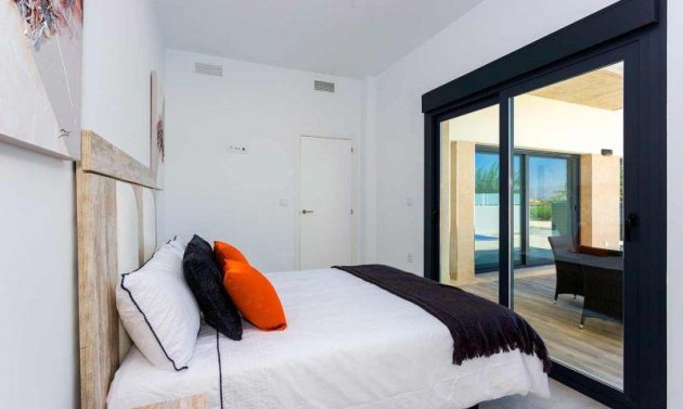 New Build - Detached Villa -
Daya Nueva - Centro