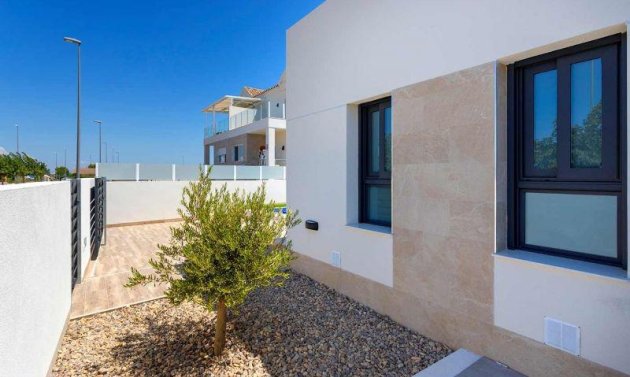 New Build - Detached Villa -
Daya Nueva - Centro