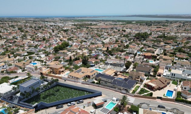 Neue Gebäude - Detached Villa -
Ciudad Quesada