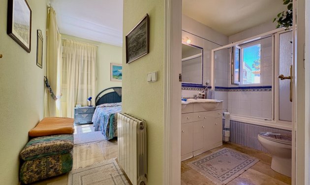 Reventa - Detached Villa -
Orihuela Costa - Villamartín