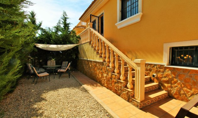 Återförsäljning - Detached Villa -
Villamartín - Villamartin