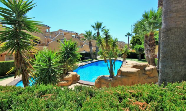 Återförsäljning - Detached Villa -
Villamartín - Villamartin