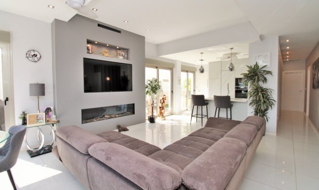 Resale - Villa -
Villamartín - Villamartin