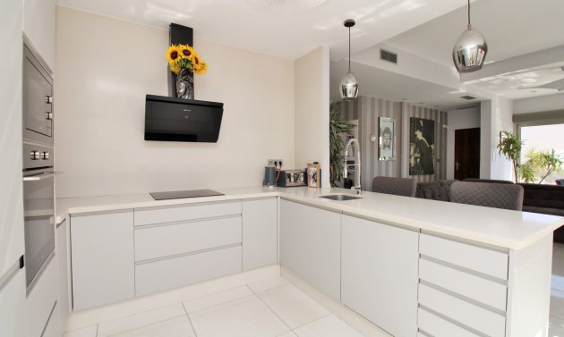 Resale - Villa -
Villamartín - Villamartin