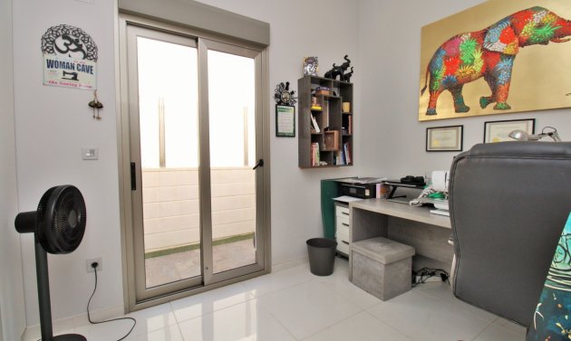 Resale - Villa -
Villamartín - Villamartin