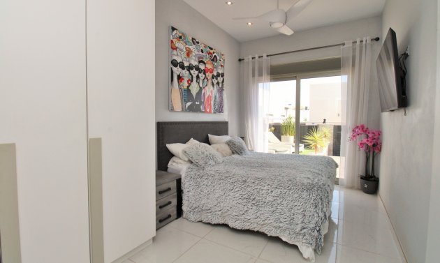 Resale - Villa -
Villamartín - Villamartin