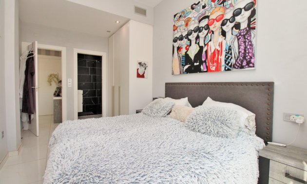 Resale - Villa -
Villamartín - Villamartin