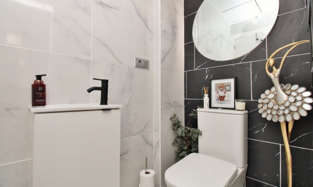 Resale - Villa -
Villamartín - Villamartin