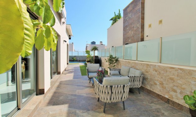 Resale - Villa -
Villamartín - Villamartin