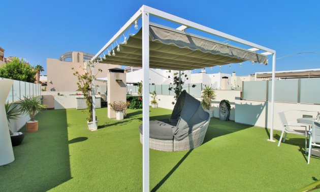 Resale - Villa -
Villamartín - Villamartin