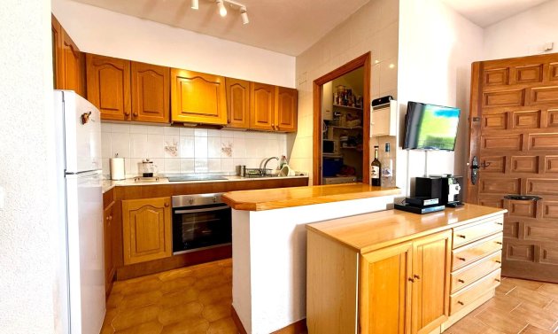 Resale - Townhouse -
Villamartin