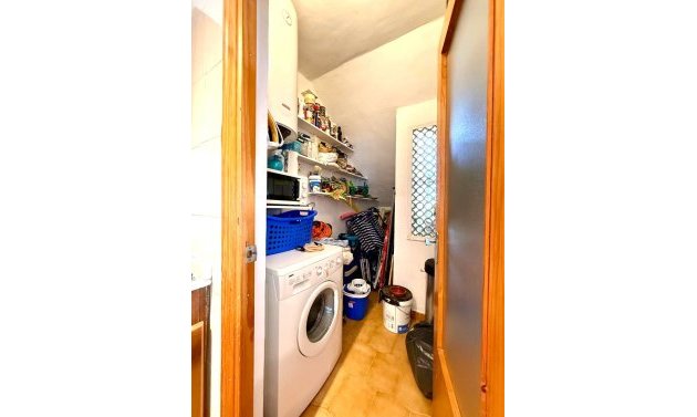 Resale - Townhouse -
Villamartin