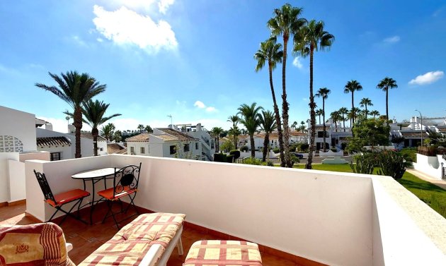 Resale - Townhouse -
Villamartin