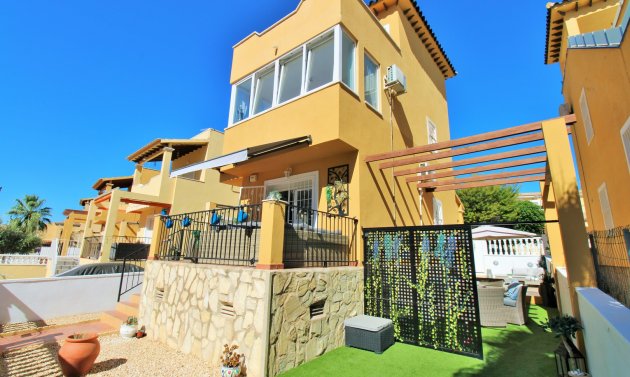Reventa - Detached Villa -
Villamartín - Villamartin