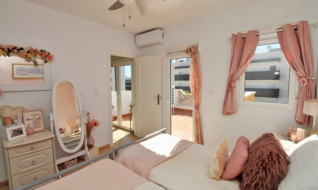 Reventa - Detached Villa -
Villamartín - Villamartin