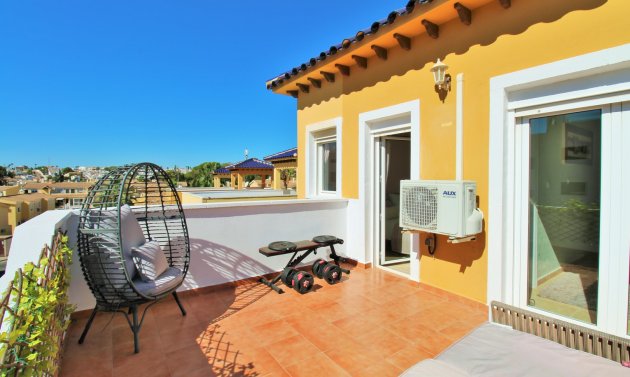 Reventa - Detached Villa -
Villamartín - Villamartin