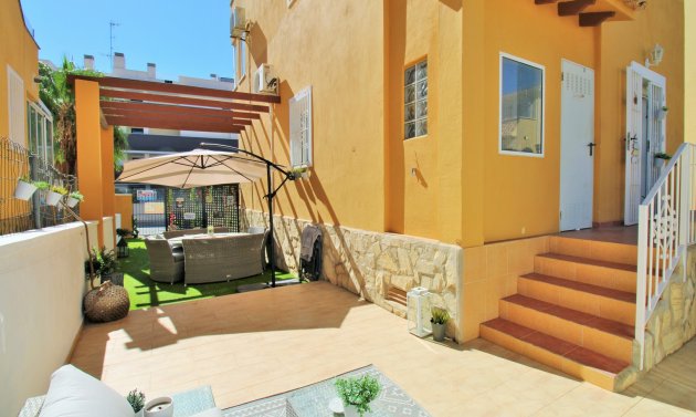 Reventa - Detached Villa -
Villamartín - Villamartin