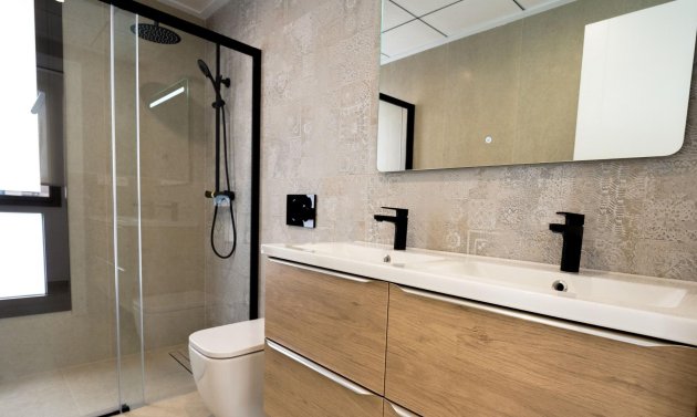 Neue Gebäude - Stadthaus -
Almoradí - Las Heredades