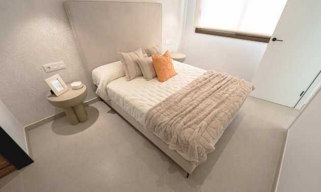 Neue Gebäude - Stadthaus -
Almoradí - Las Heredades