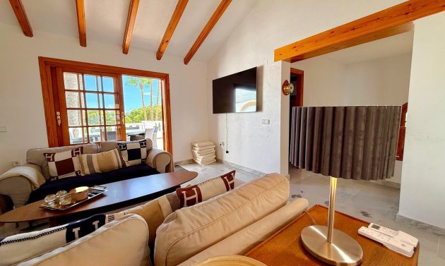 Long Term Rental - Detached Villa -
Villamartín - Villamartin