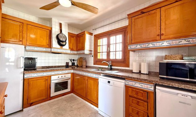 Long Term Rental - Detached Villa -
Villamartín - Villamartin