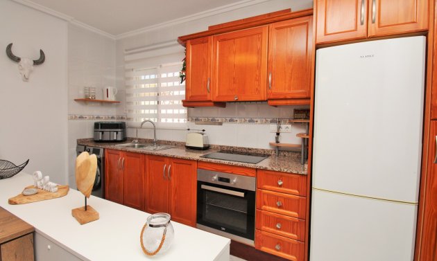 Återförsäljning - Villa -
Villamartín - Villamartin