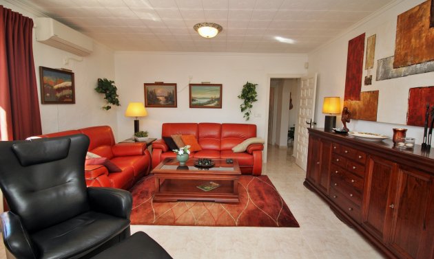 Reventa - Detached Villa -
Torrevieja - La Siesta