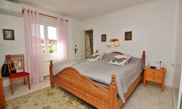 Reventa - Detached Villa -
Torrevieja - La Siesta