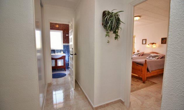 Reventa - Detached Villa -
Torrevieja - La Siesta