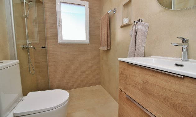 Reventa - Detached Villa -
Torrevieja - La Siesta